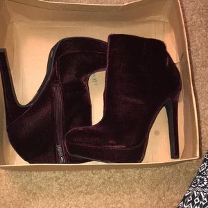 Jessica Simpson heels